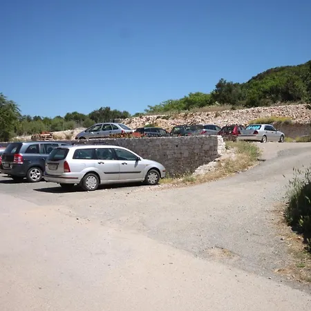 And With Parking Space Cunski, Losinj - 2498 Pensjonat 3*