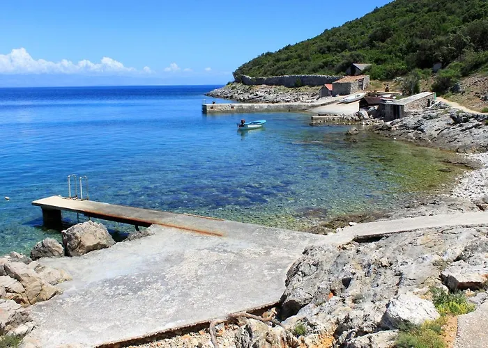 Guest house Apartments And Rooms With Parking Space Cunski, Losinj - 2498 Cunski