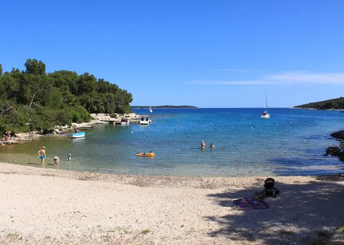 Apartments And Rooms With Parking Space Cunski, Losinj - 2498 Cunski
