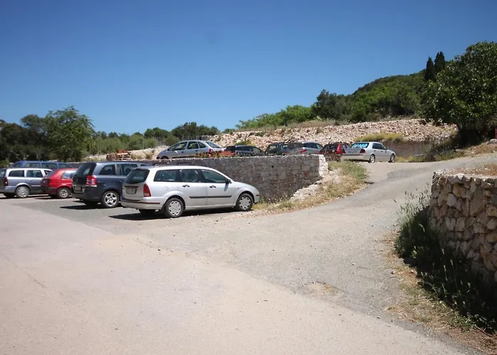 And With Parking Space Cunski, Losinj - 2498 Pensjonat 3*